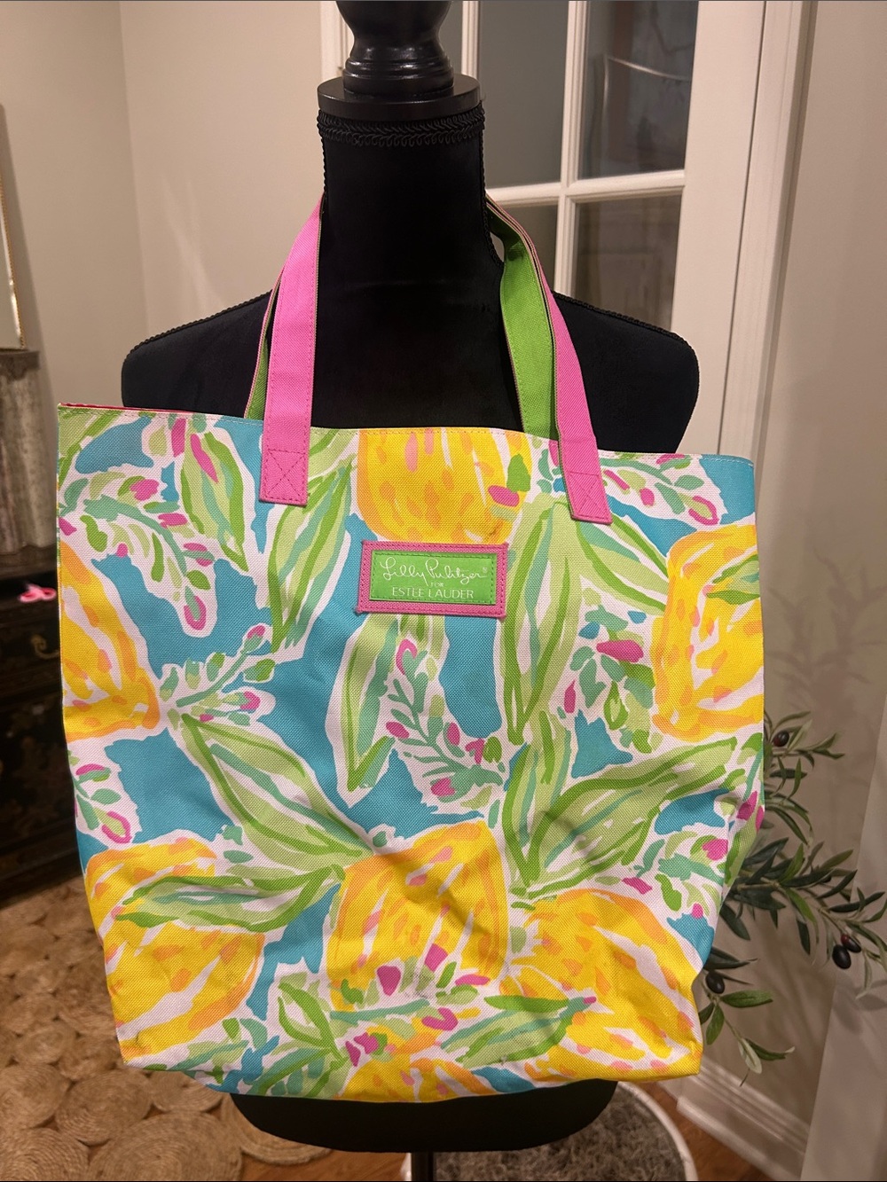 Lilly Pulitzer by Estée Lauder Beach or make up tote